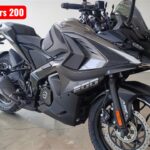 Bajaj Pulsar RS 200: रफ्तार, स्टाइल और पावर का परफेक्ट स्पोर्ट्स पैकेज